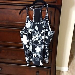 Tek Gear large work out top